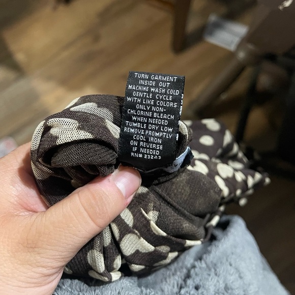 NEW YORK & COMPANY - blouse - Picture 6 of 6